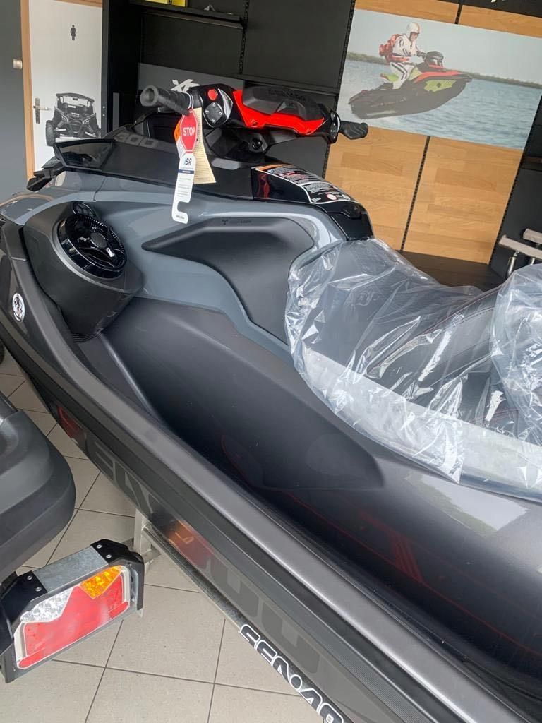 Skuter wodny SEA-DOO RXT-X RS 300 Audio 2022 - zdjęcie 3 Skuter wodny SEA-DOO RXT-X RS 300 Audio 2022