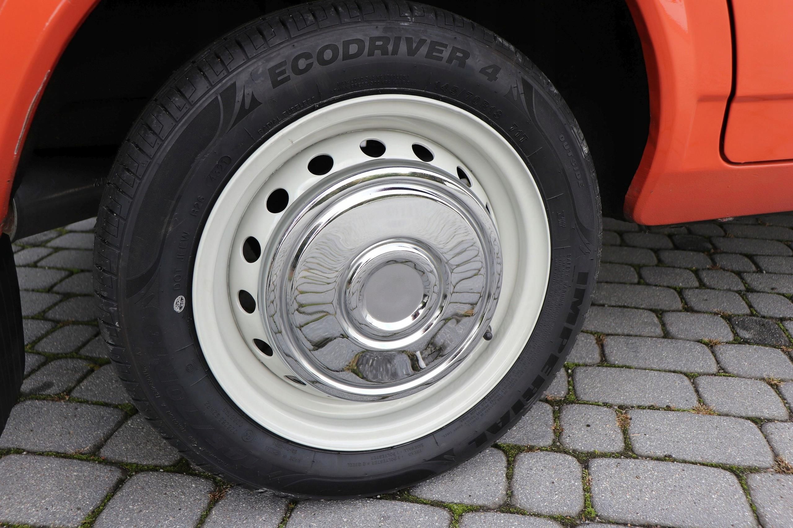 ZASTAVA 1100p - 1979 - Piękny oryginalny stan. - zdjęcie 4 ZASTAVA 1100p - 1979 - Piękny oryginalny stan.