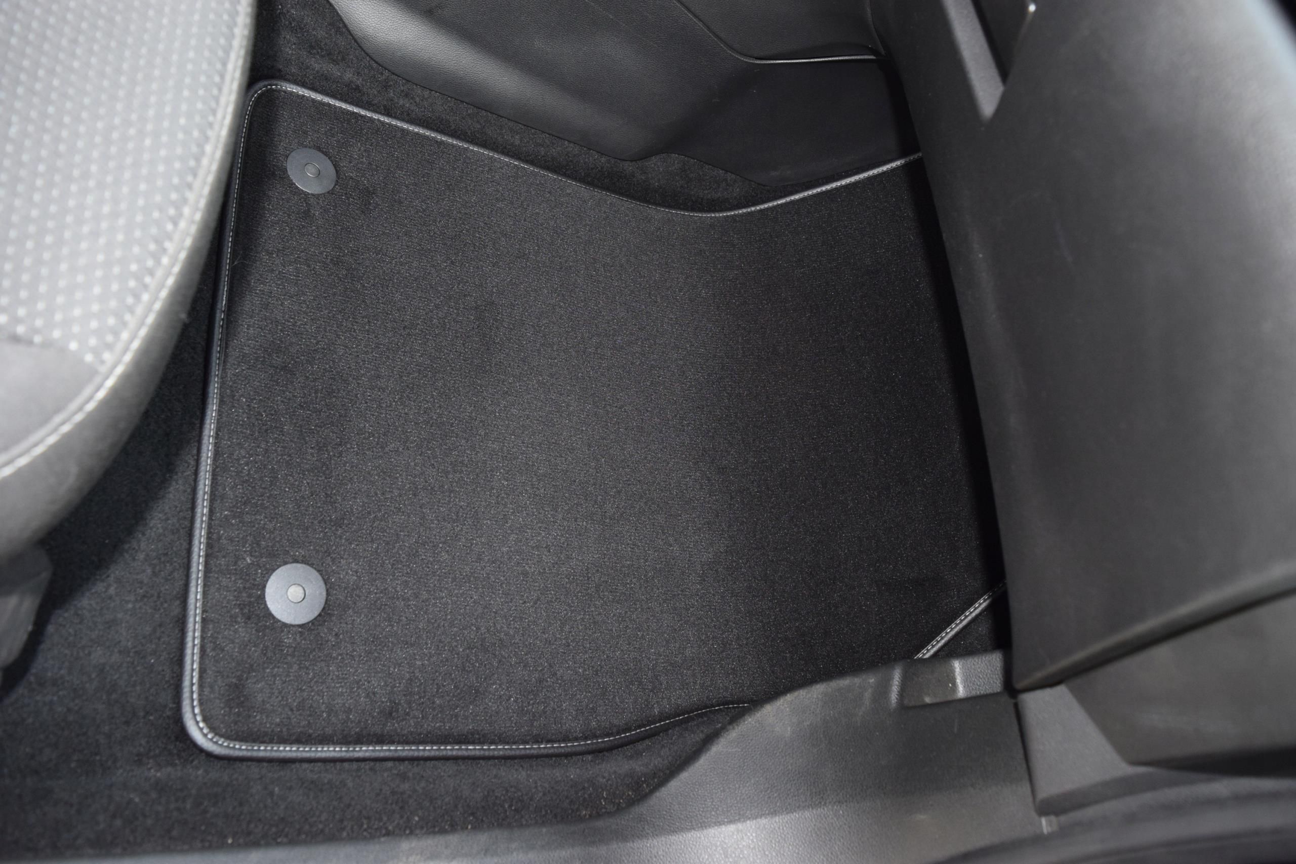 MOTOS Velours Fahrermatte Für Opel Astra J 2009-2015 - 1-teilig Rot