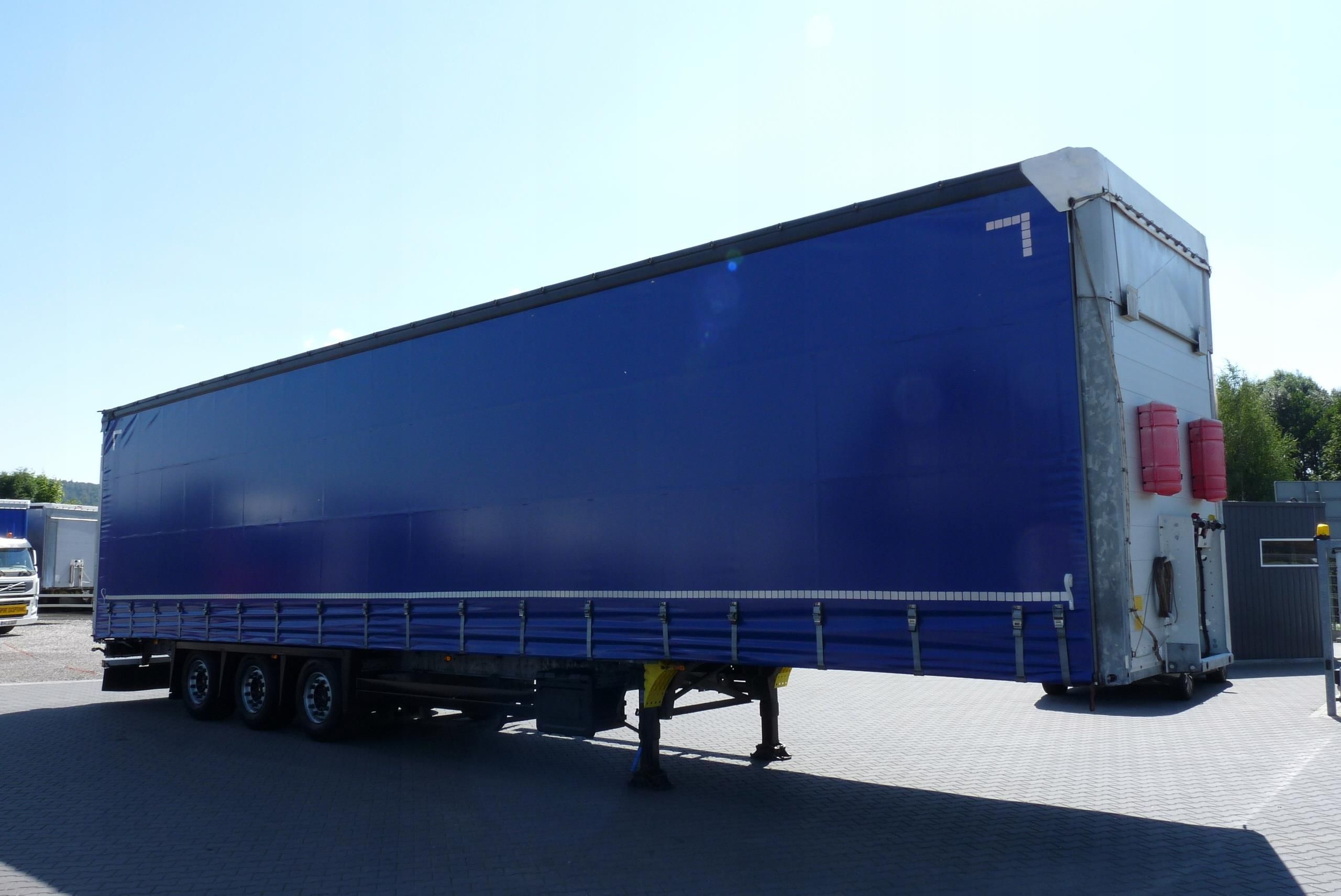 Schmitz Cargobull FIRANKA / OŚ PODNOSZONA / MEGA / - zdjęcie 9 Schmitz Cargobull FIRANKA / OŚ PODNOSZONA / MEGA /