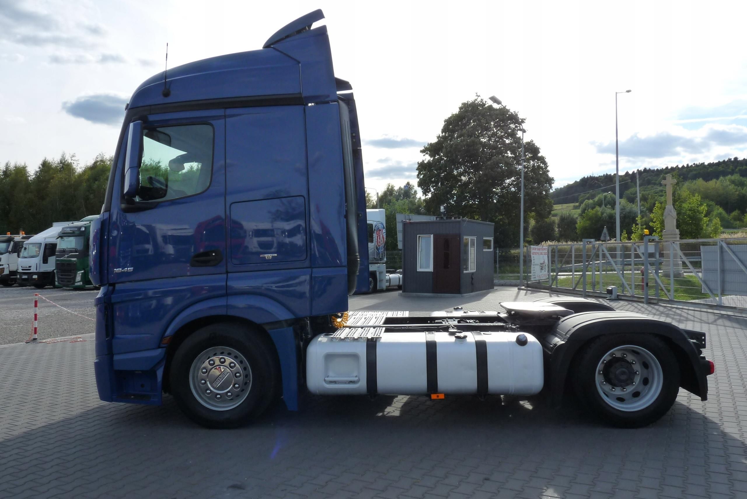 Mercedes-Benz ACTROS 1845 / EURO 6 / LOW DECK /