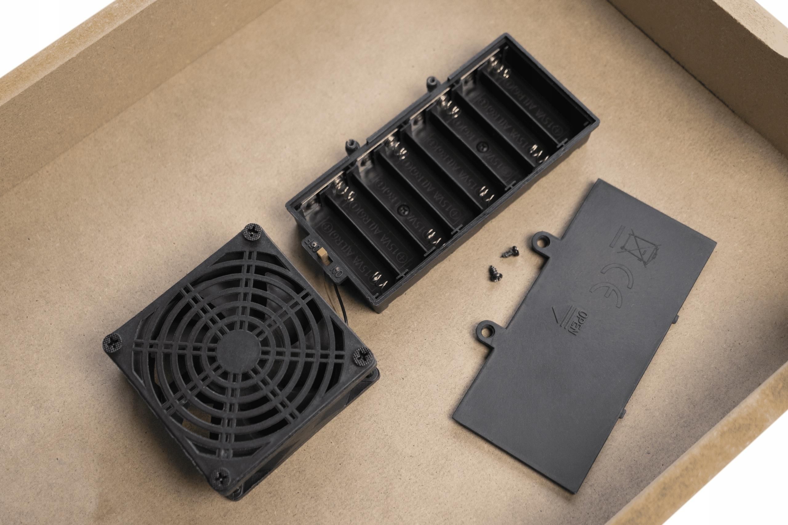 Gadgetmonster Mini Cymbergaj Stół Do Gry W Cymbergaja Dla Dzieci (GDM1029) - zdjęcie 2 Gadgetmonster Mini Cymbergaj Stół Do Gry W Cymbergaja Dla Dzieci (GDM1029)