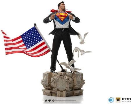 Figurka Clark Kent 29 cm DC Comics Deluxe Art Scale Statue 1/10