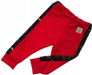 Spodnie czerwone z maziajami rozmiar 74
