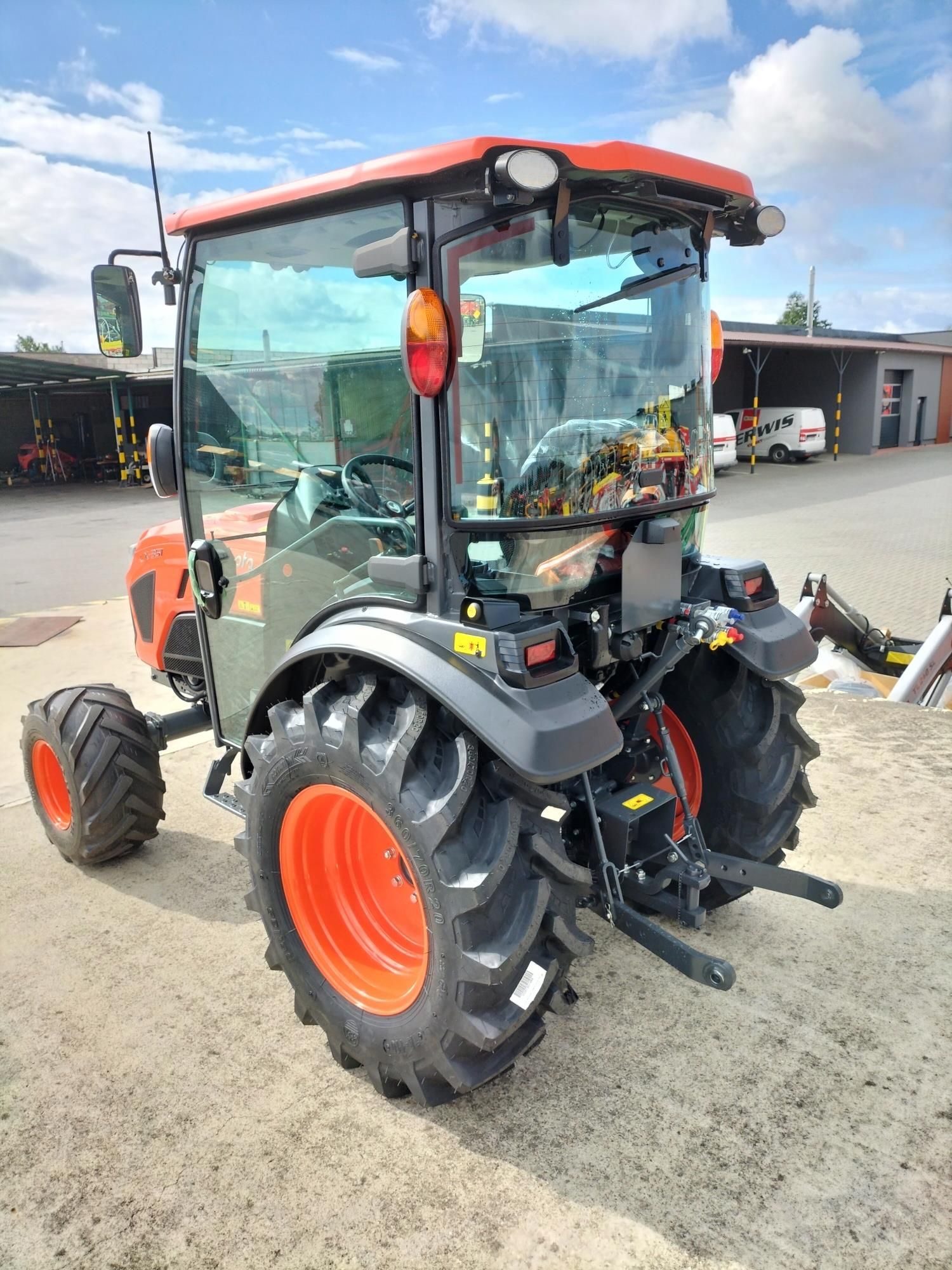 Kubota LX-351 CAB 4x4,35KM Ciągnik Komunalny - Opinie i ceny na Ceneo.pl