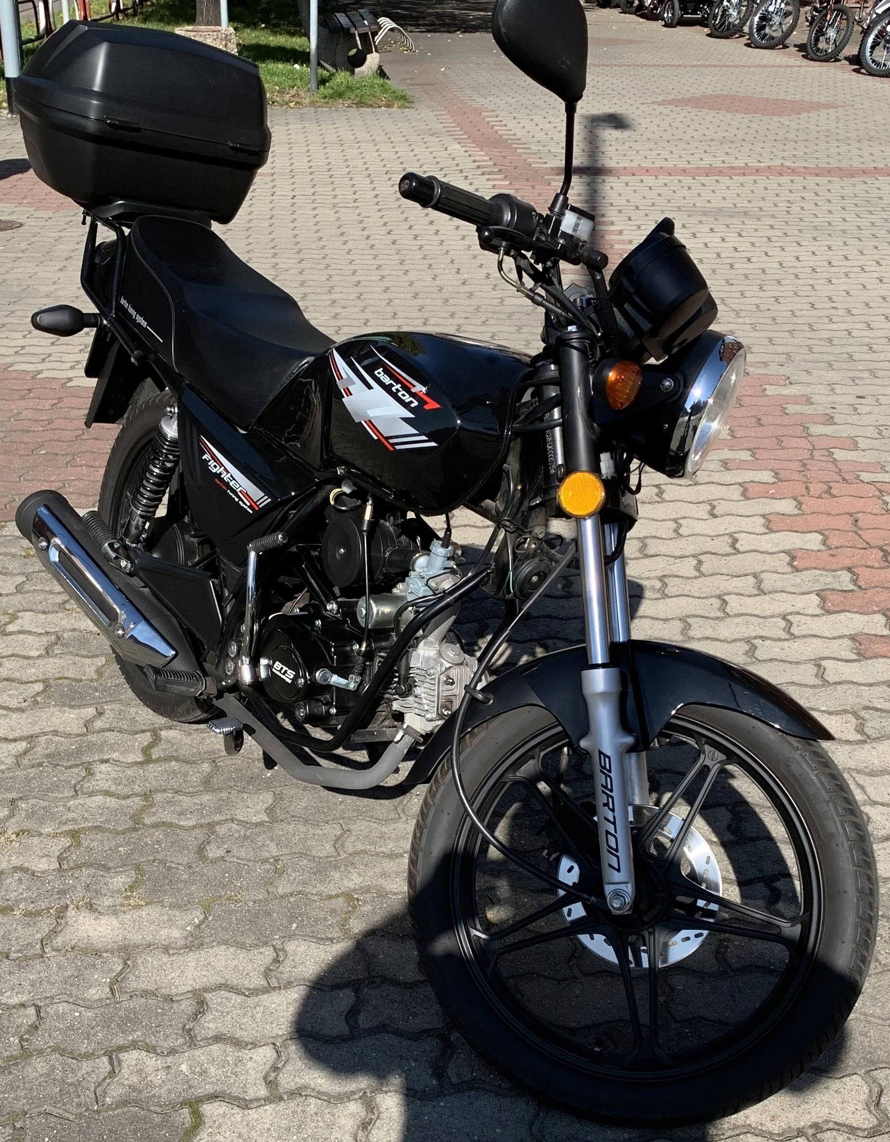 BARTON FIGHTER MOTOROWER 50cm 4T + KUFER OKAZJA !! - zdjęcie 4 BARTON FIGHTER MOTOROWER 50cm 4T + KUFER OKAZJA !!