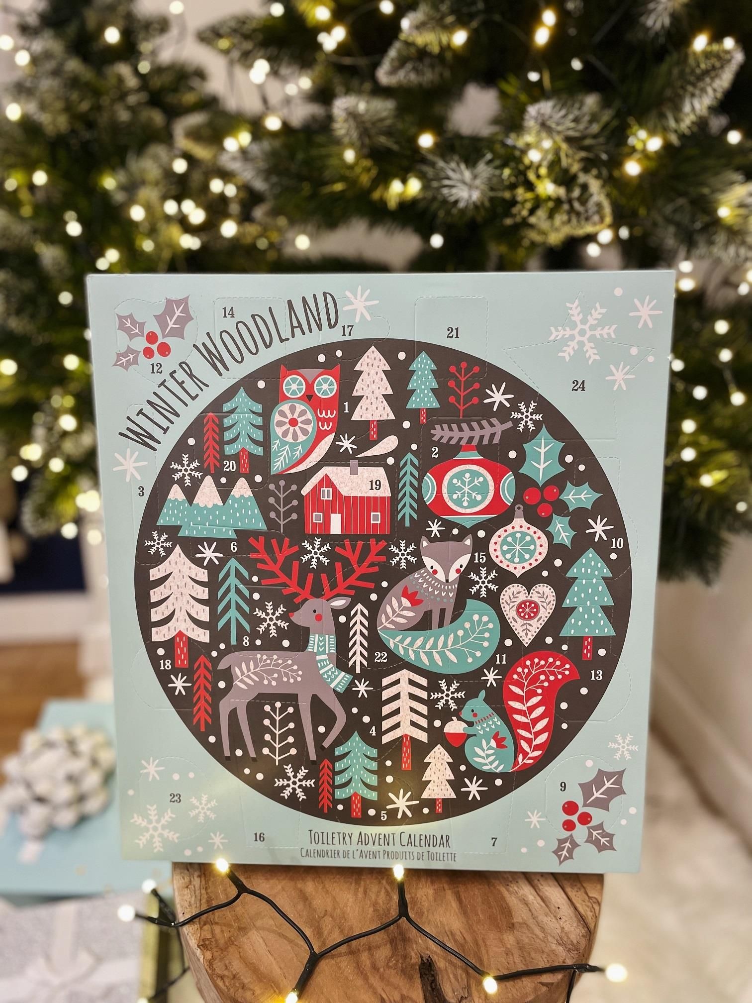 Zestaw dla kobiety Technic Winter Woodland Cosmetic Advent Calendar