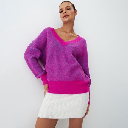 Mohito - Dwukolorowy sweter z dekoltem V - Różowy