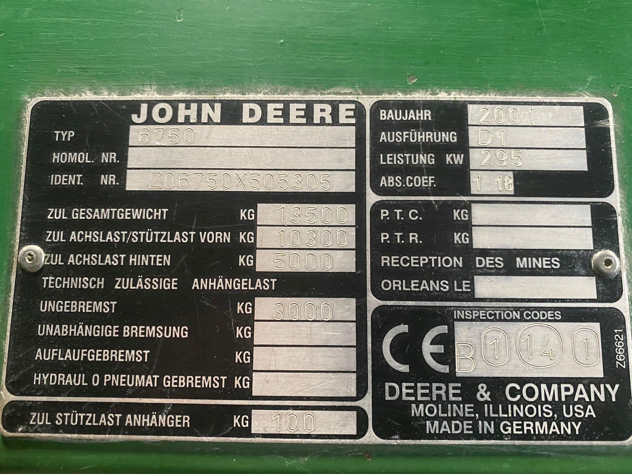 Sieczkarnia samobieżna John DEERE 6750