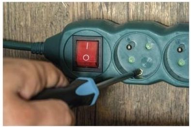 Emos Przedłużacz 2m 3 Gniazda Z Wyłącznikiem Zielona Pvc 1mm2 P1312Z - zdjęcie 2