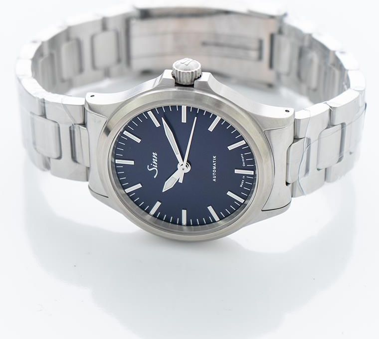 Sinn Series 556 I B Instrument Sporty Elegant Blue Dial Solid Two-Link ...