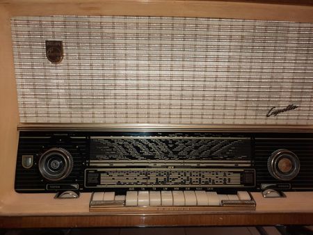 Radio Philips Capella 673