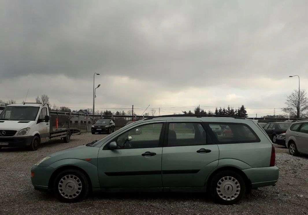 Ford Focus 1.8 Diesel 115KM - zdjęcie 10 Ford Focus 1.8 Diesel 115KM