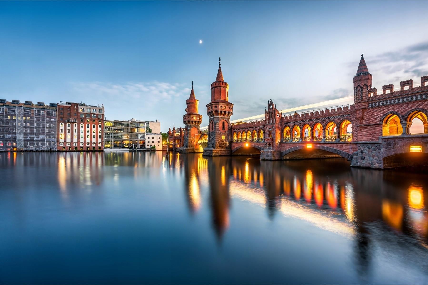 Jaka Rzeka Płynie Przez Berlin MURALO (TOP) FOTOTAPETA DO SYPIALNI MOST RZEKA BERLIN 300X210 - Opinie