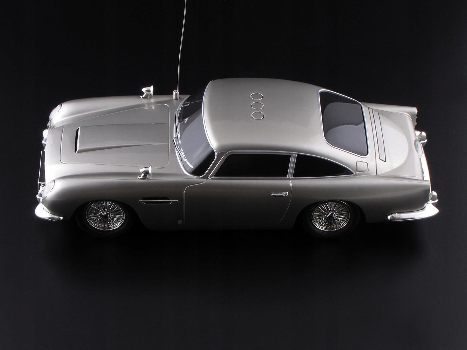 NIKKO 007 Casino e ボンドカー ラジコン NIKKO 007 Casino e ボンドカー ラジコン Nikko 007 Casino