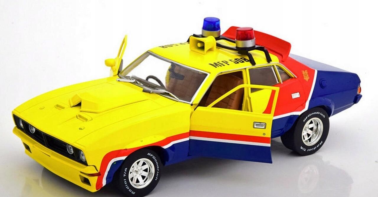 1／18 マッドマックス　Falcon XB Amazon.co.jp: Auto Art (Mad Max) Interceptor Ford XB Falcon