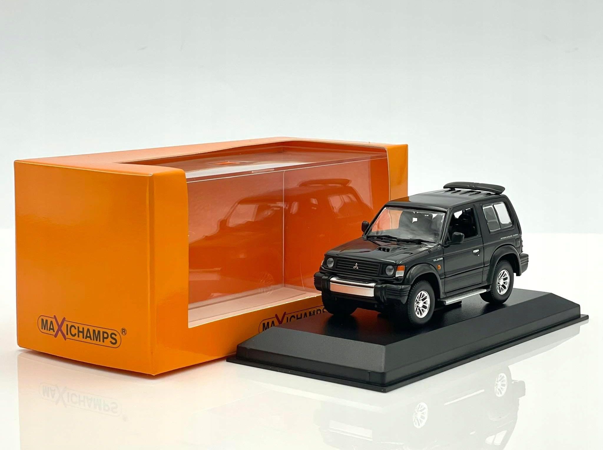 Minichamps 1/43 Mitsubishi Pajero SWB 1991 Noir – Modèle Réduit Maxichamps Collection