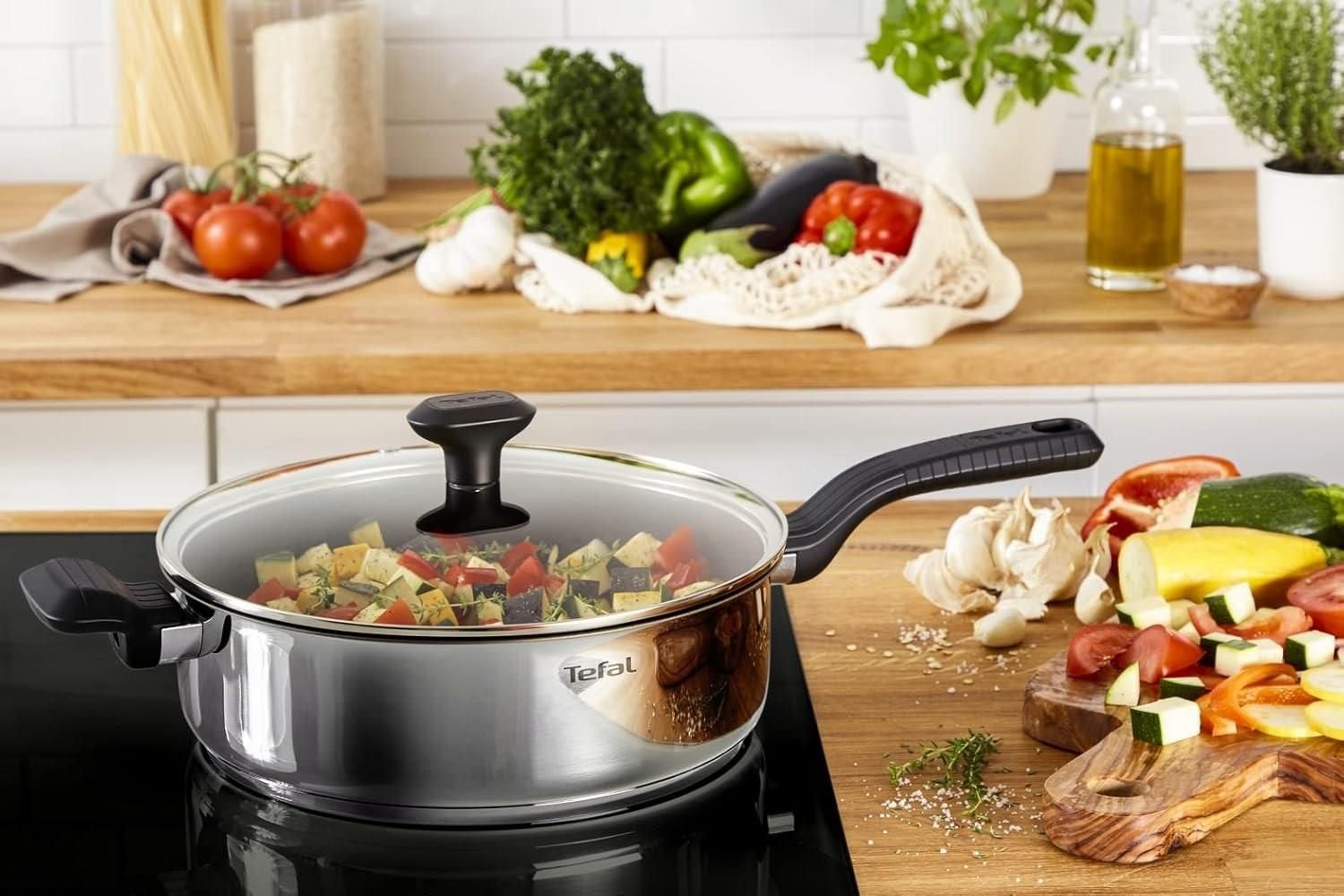 Tefal Comfort Max G7260544 - Padella per friggere, in Acciaio Inox, Termo- Spot, con Rivestimento Antiaderente, a induzione G7260544, Colore: Nero, Argento