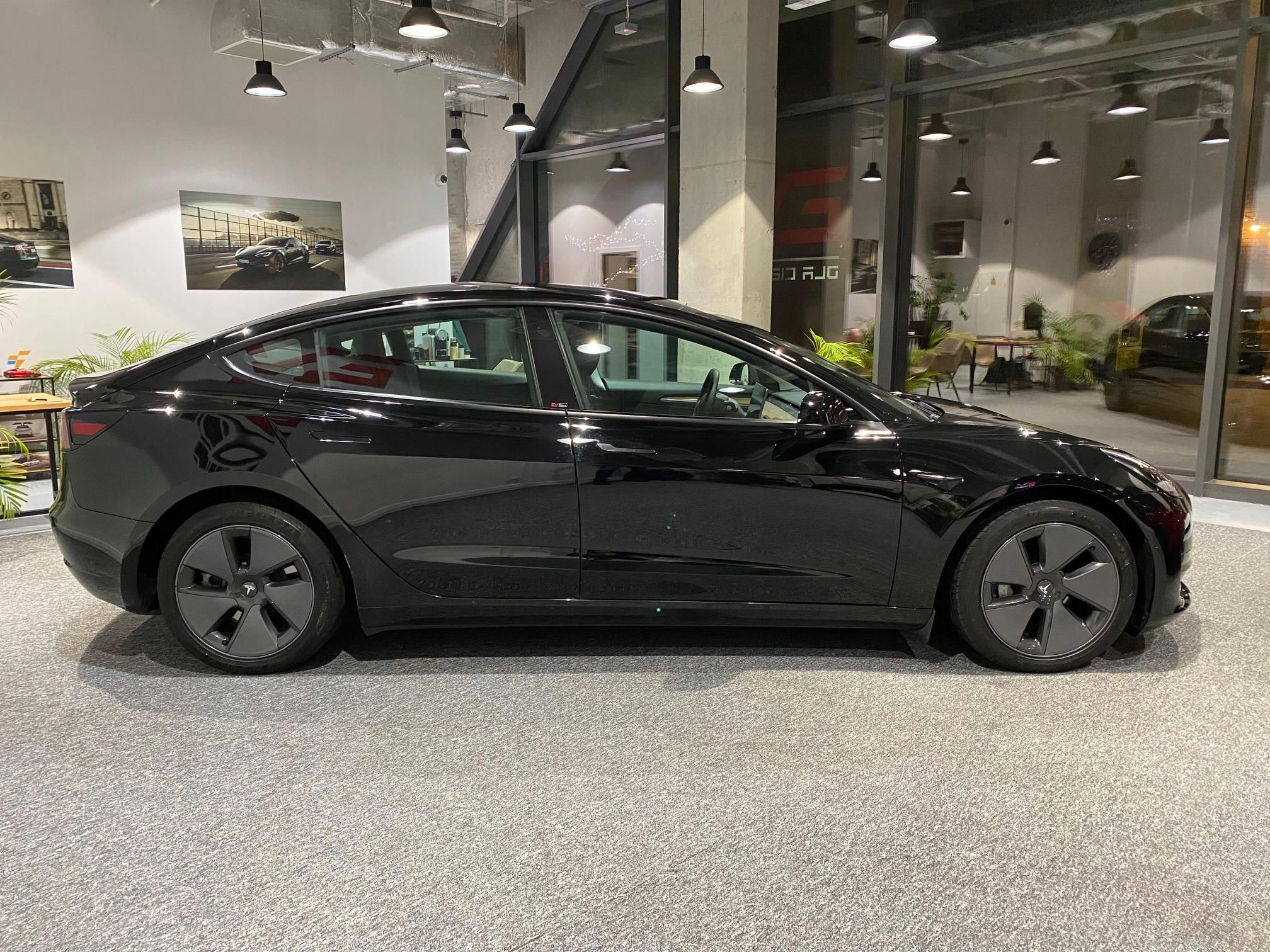 Tesla model 3 long on sale range 82 kwh