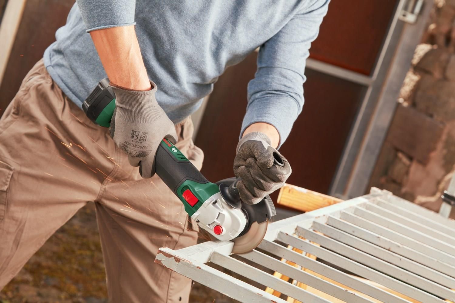 Bosch UniversalGrind 750-125 im Test: 1,6 gut | Allrounder für die Hobbywerkstatt