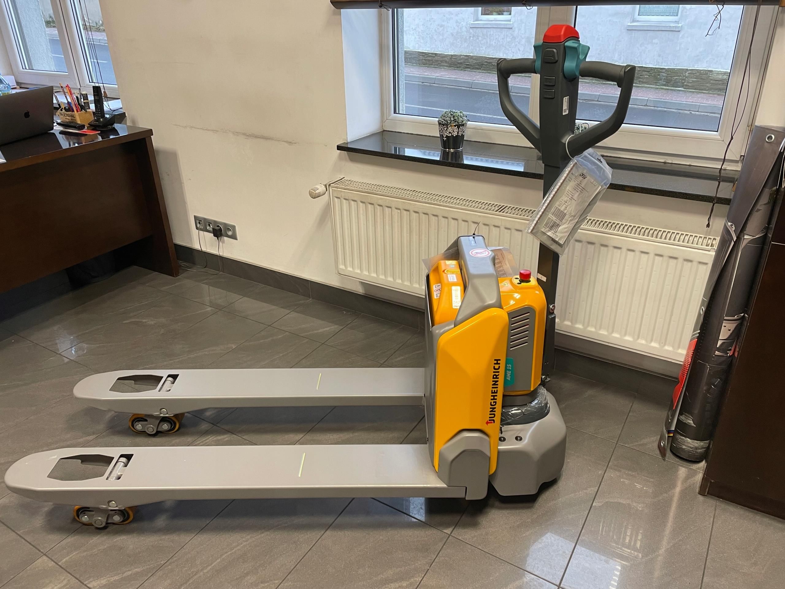 WÓZEK PALETOWY JUNGHEINRICH AME15 NOWY , 1500 KG. - Opinie i ceny na ...