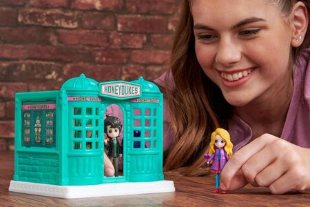 Harry Potter – Magical Minis Honeydukes – Boutique De Bonbons Avec Luna Lovegood Et Neville – Dès 6 Ans