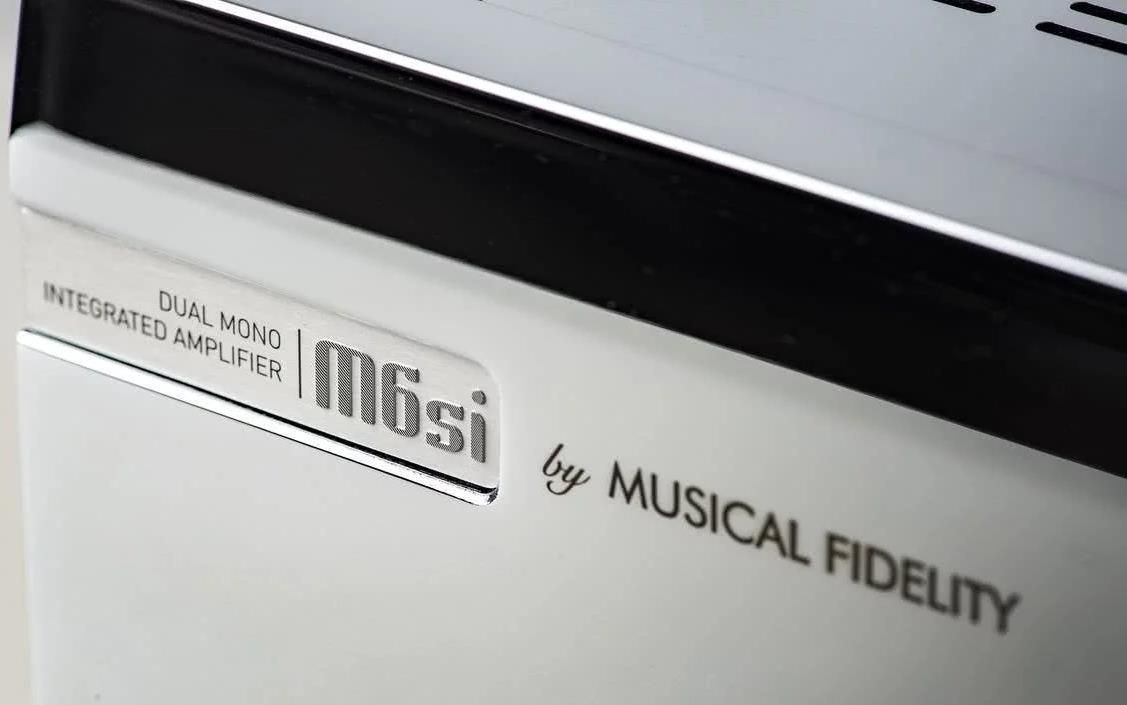 фото Усилитель мощности Musical Fidelity M6si Chrome