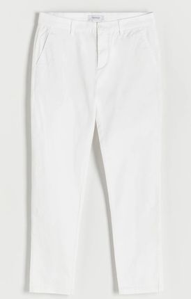 Reserved - Spodnie chino slim fit - Biały