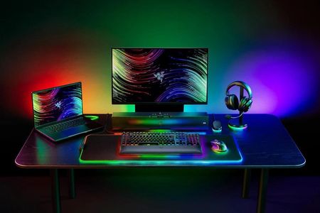 Klawiatura Razer BlackWidow V4 Pro Yellow Switch (RZ0304681800R3M1) - zdjęcie 3