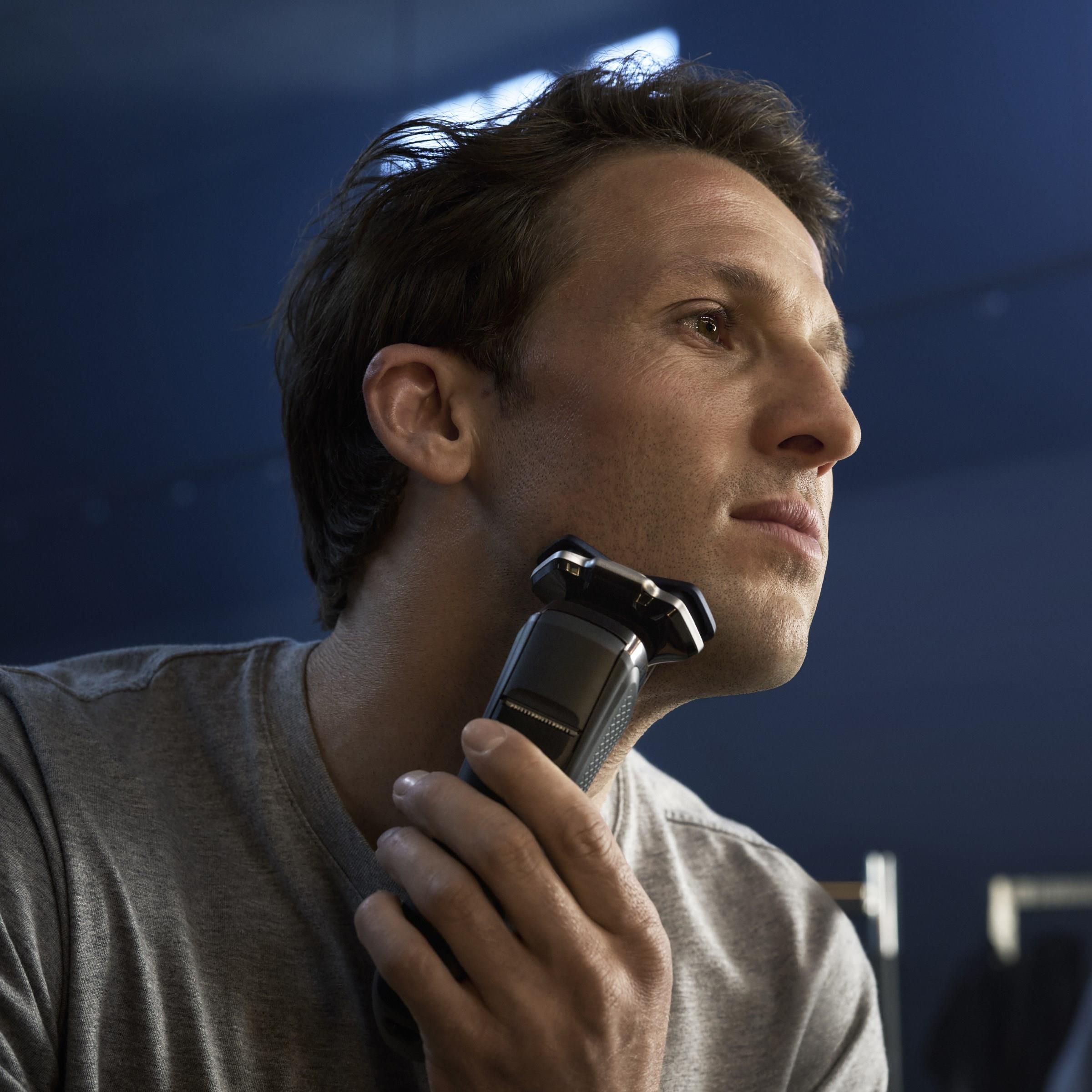 Philips ウェット・ドライ電動シェーバー shaver 7000 Series