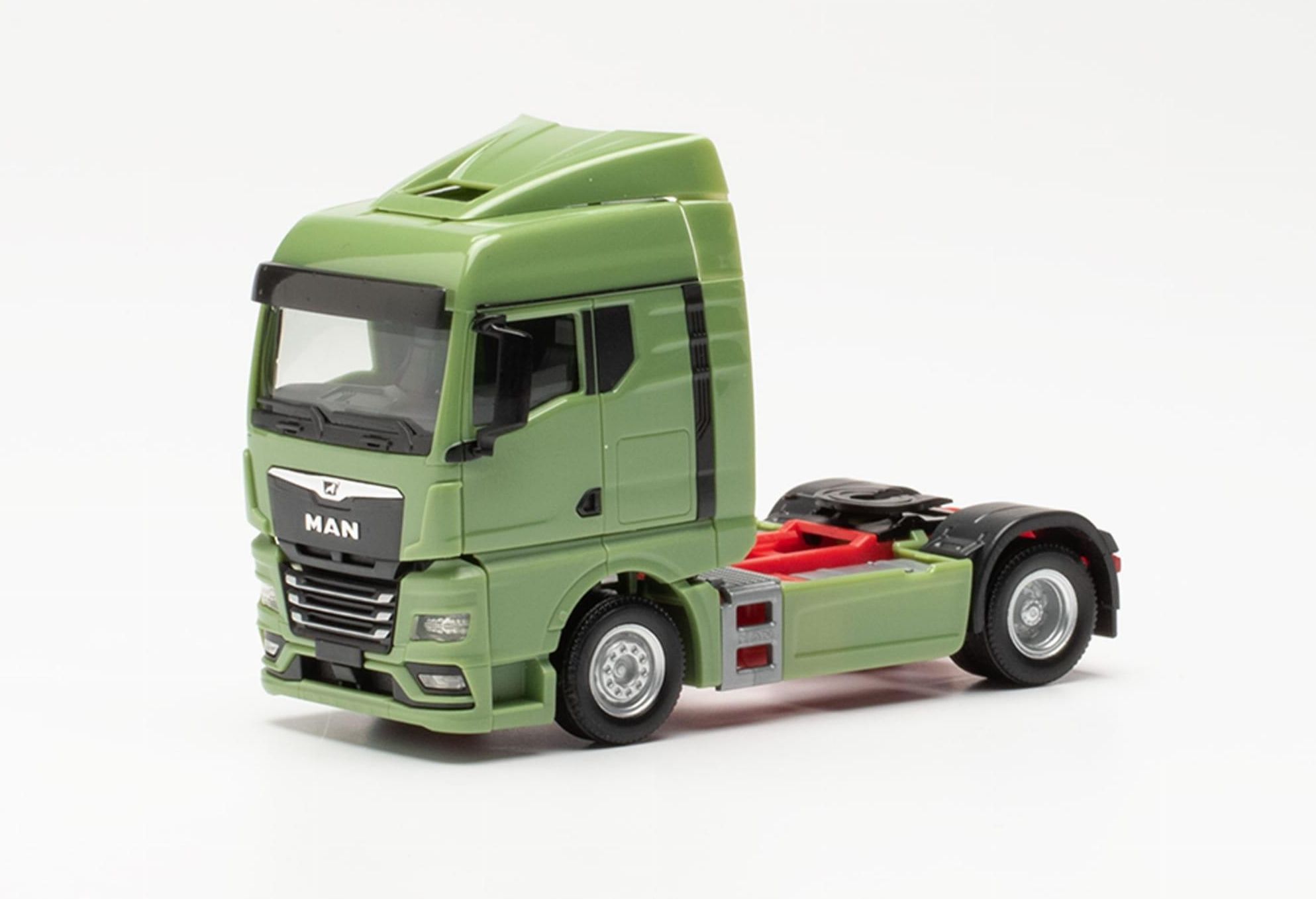 Miniature HERPA Camion MAN TGX Geiger 5 Essieux - Échelle 1/87 - Vert