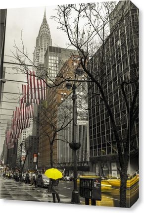 Zakito Posters Obraz 40x60cm Kobieta z żółtym parasolem na ulicy Nowego Jorku Assaf Frank
