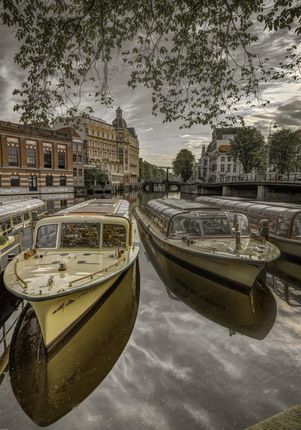 Zakito Posters Plakat 70x100cm Zacumowane łodzie w Amsterdamie 2 Assaf Frank