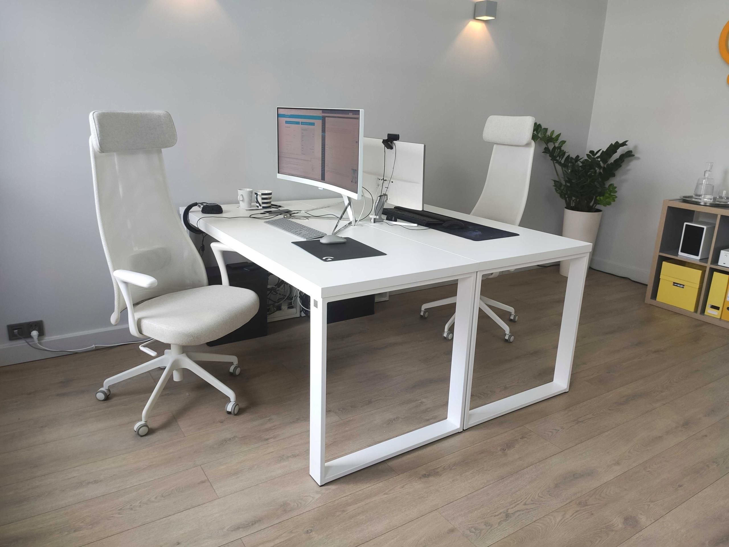 Białe Modne Minimalistyczne Biurko W Stylu Loft - Opinie i atrakcyjne ...