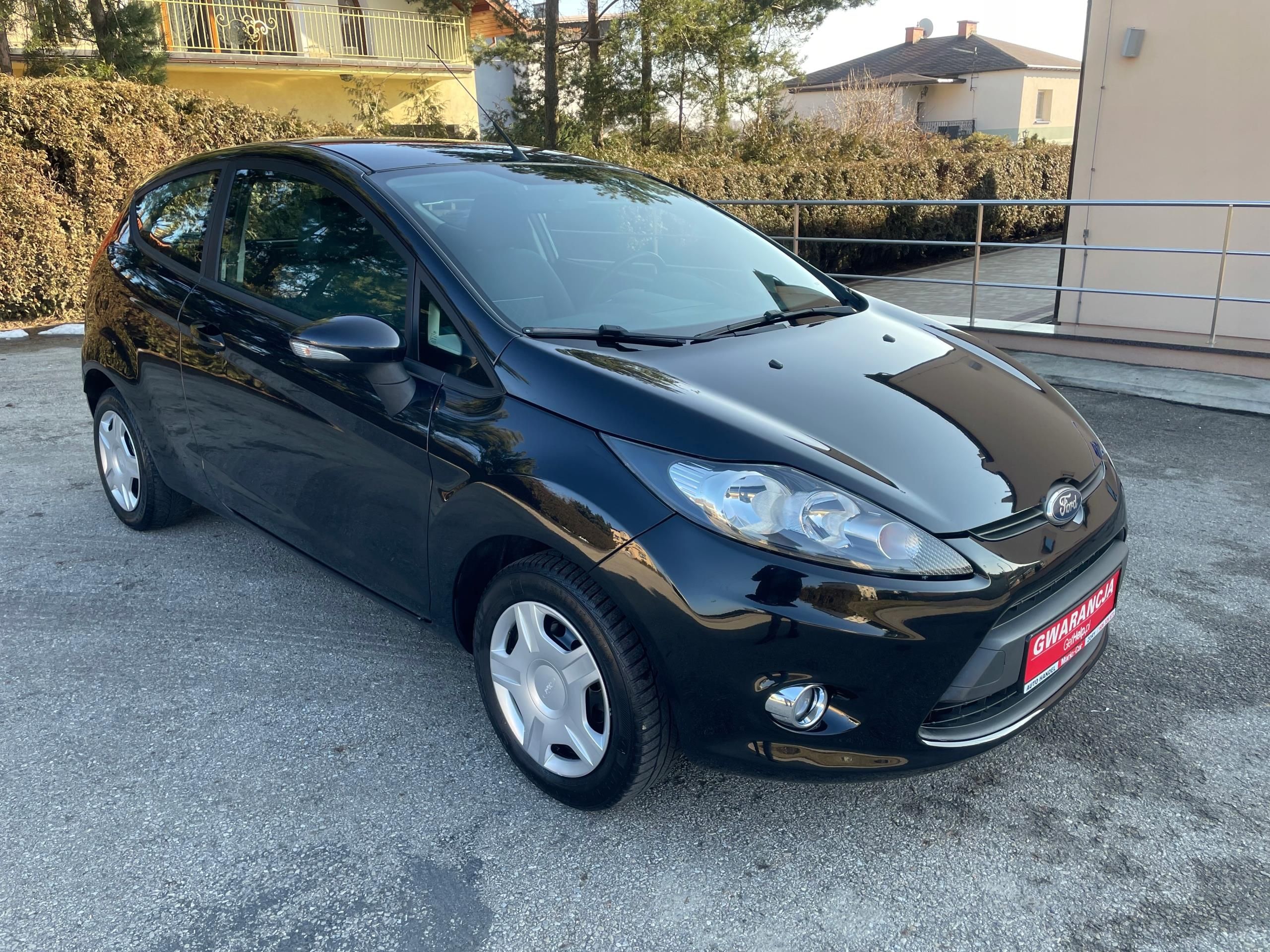 Parasole Parabrezza KRIVS Per Ford Fiesta MK7 (2011-2017) – Protezione UV E Termica, Pieghevole, Facile Da Riporre