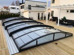 Nowoczesne zadaszenie na basen CASABLANCA R1 z jedną szyną 6,55 x 3,00 x 0,60 poliwęglan lity NOWOCZESNE