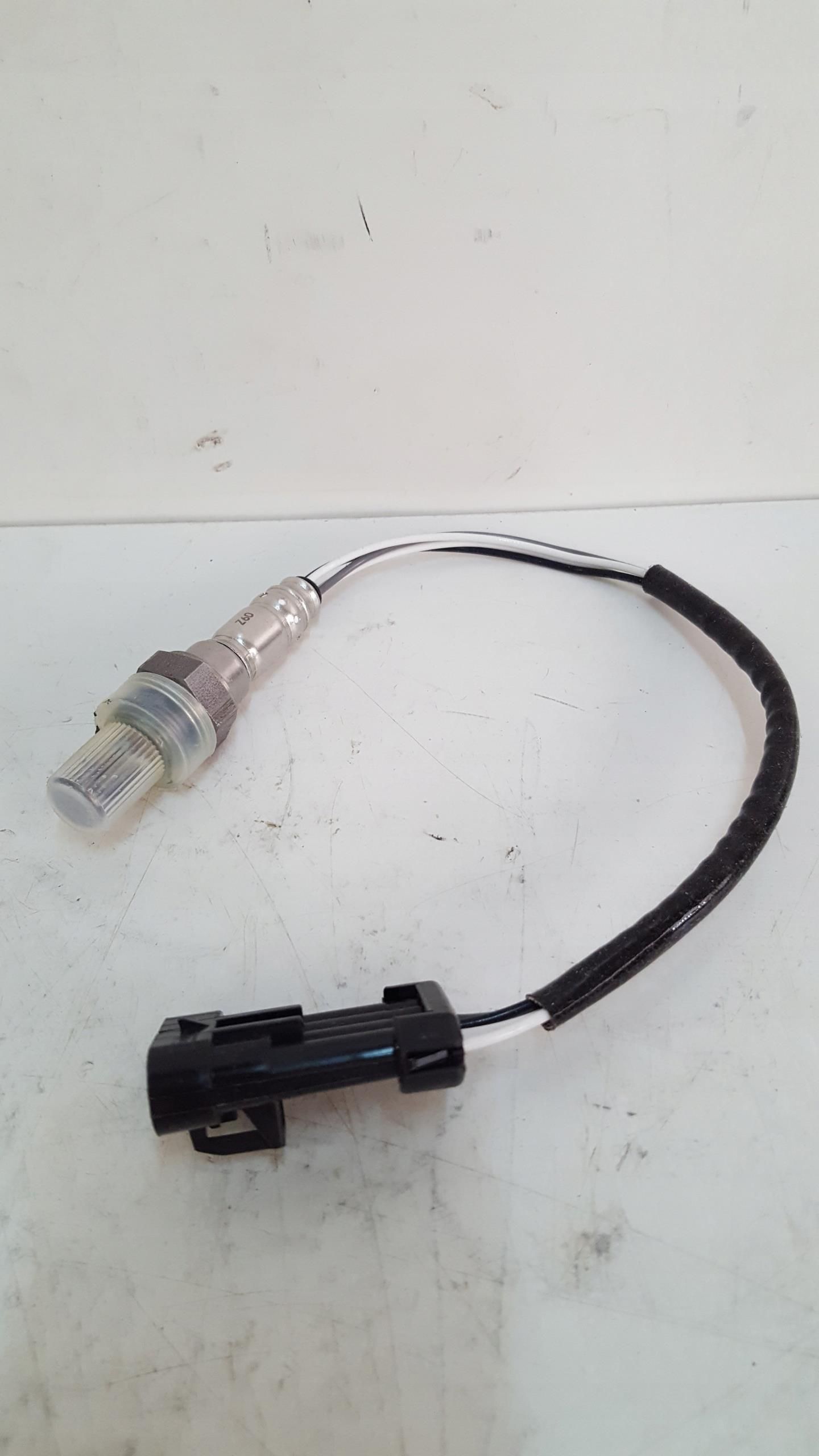 10.8374 FACET EPS 1.998.374 Sonda lambda con materiale di fissaggio