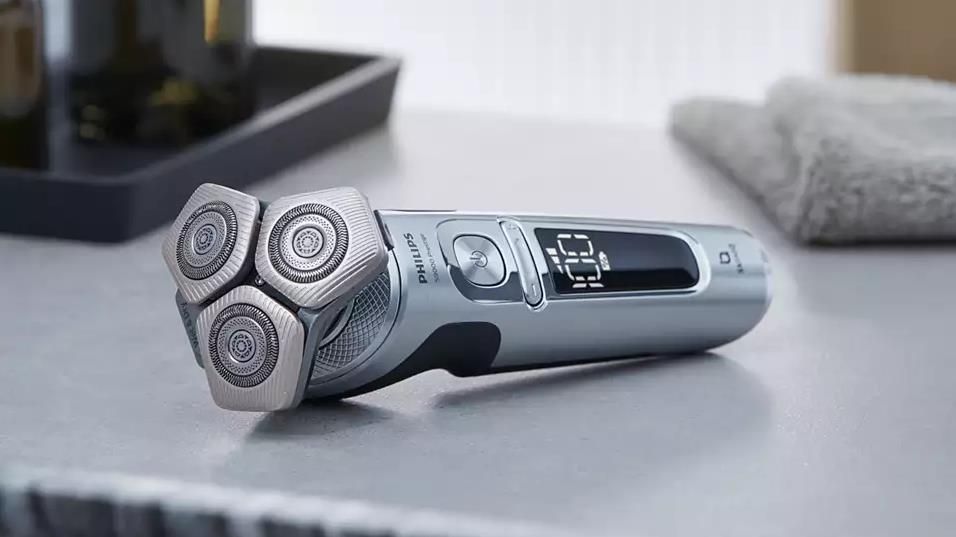 фото Электробритва мужская Philips SkinIQ SP9885/35