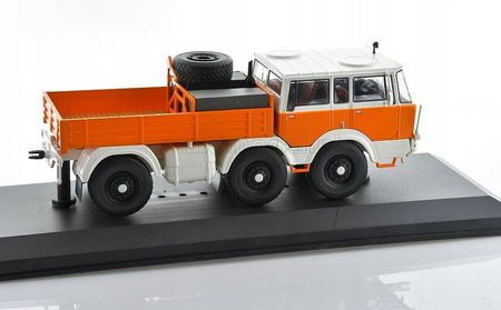 イクソ 1/43 タトラ 813 6x6 トラック 1968 オレンジ/ホワイト IXO 1:43 Tatra 813 6x6 Pick-Up Truck, Orange/White