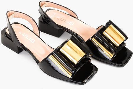 Czarne sandały damskie lakierowane z kokardą 108-9008-ZŁOTY