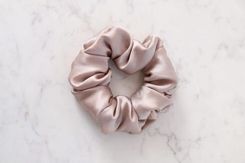 Zdjęcie Slaap Jedwabna Gumka Do Włosów Scrunchie Beż - Pieszyce