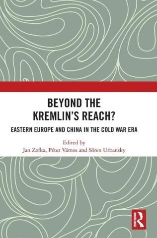 Beyond the Kremlin's Reach? - Literatura obcojęzyczna - Ceny i opinie ...