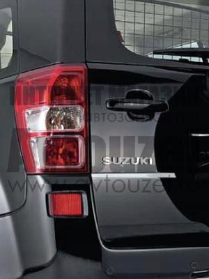 Suzuki Grand Vitara II Listwy Chrom na Klape