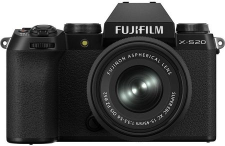FujiFilm X-S20 + 15-45 mm f/3.5-5.6 OIS PZ