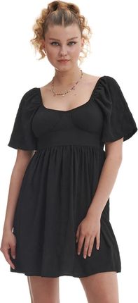 Cropp - Czarna sukienka z wiązaniem na plecach - Czarny