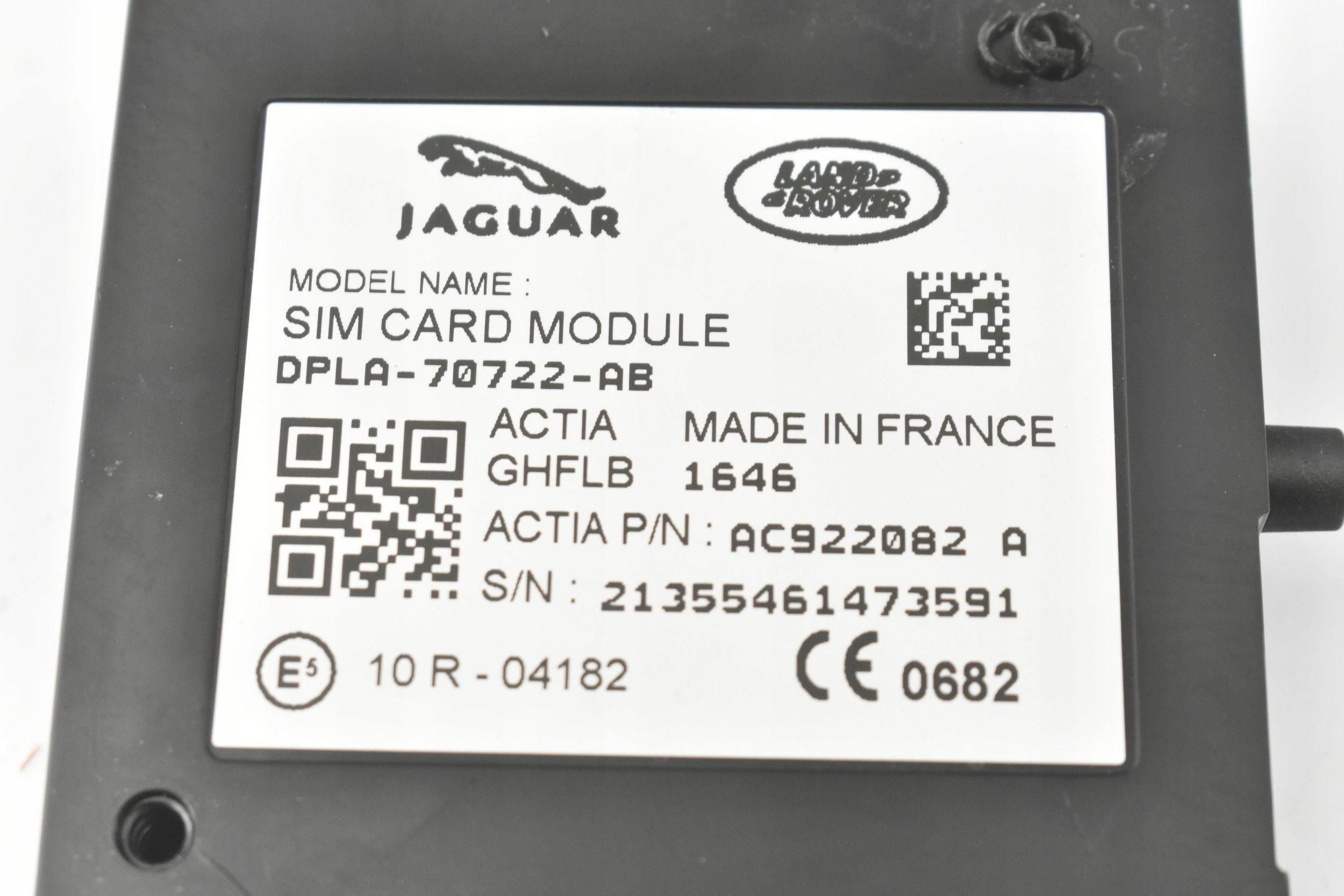 a3a263b7-9f10-490a-bbbe-1bfb31e7455e_i-jaguar-modul-karty-sim-dpla-70722-ab-xf-f-pace.jpg