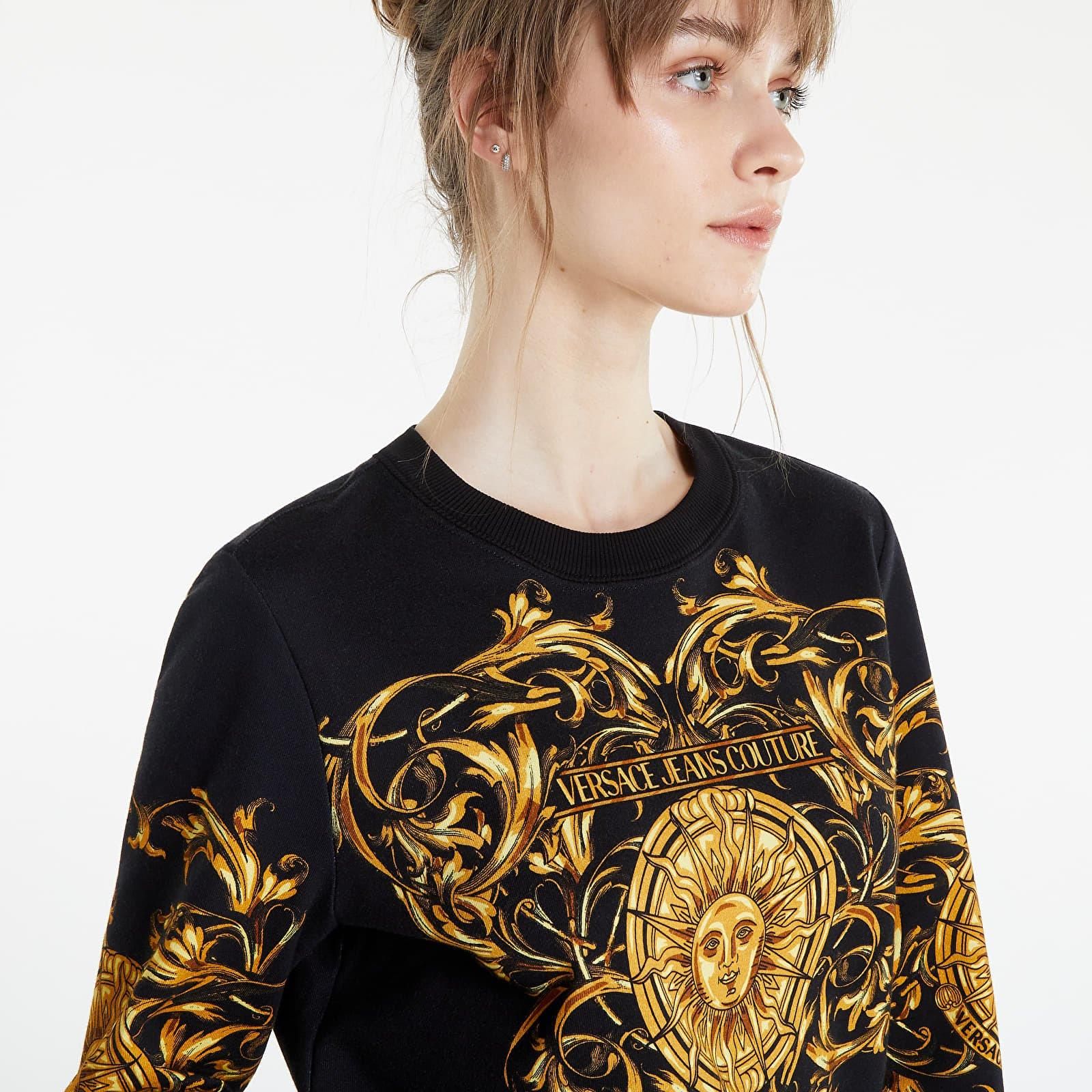 SALE*VERSACE JEANS*メタルロゴプレート付 フーディー ブラック SALE*VERSACE JEANS*メタルロゴプレート付 フーディー ブラック