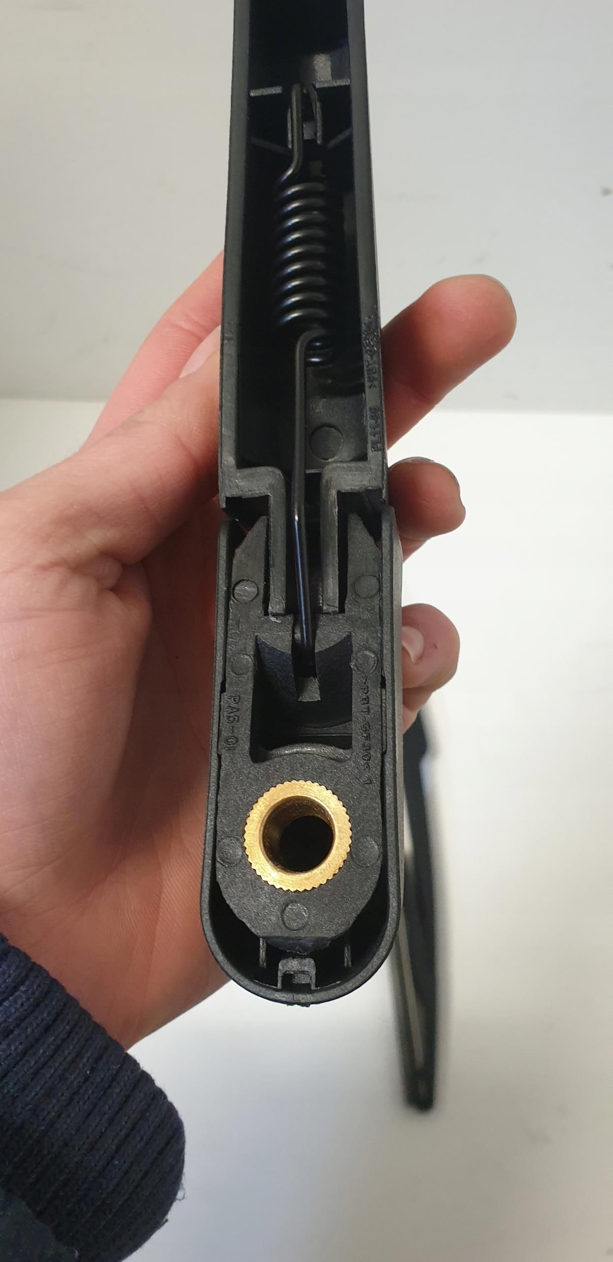 Tarostrade 246 0976 N 85155 Towing Hook