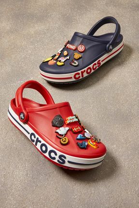AKBグループ コースター Buty Chodaki Klapki 205089 Crocs Bayaband 38-39 - Ceny i