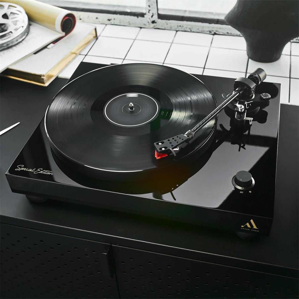 фото Програвач вінілових дисків Argon Audio TT-4 Special Edition Black